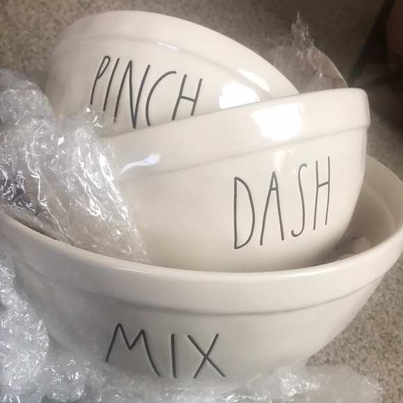 Rae Dunn Mixing Bowl Set